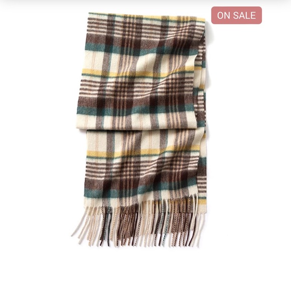 Luxury Cashmere Scarf with Tassels – Stylish Wrap and Shawl - Picture 8 of 14